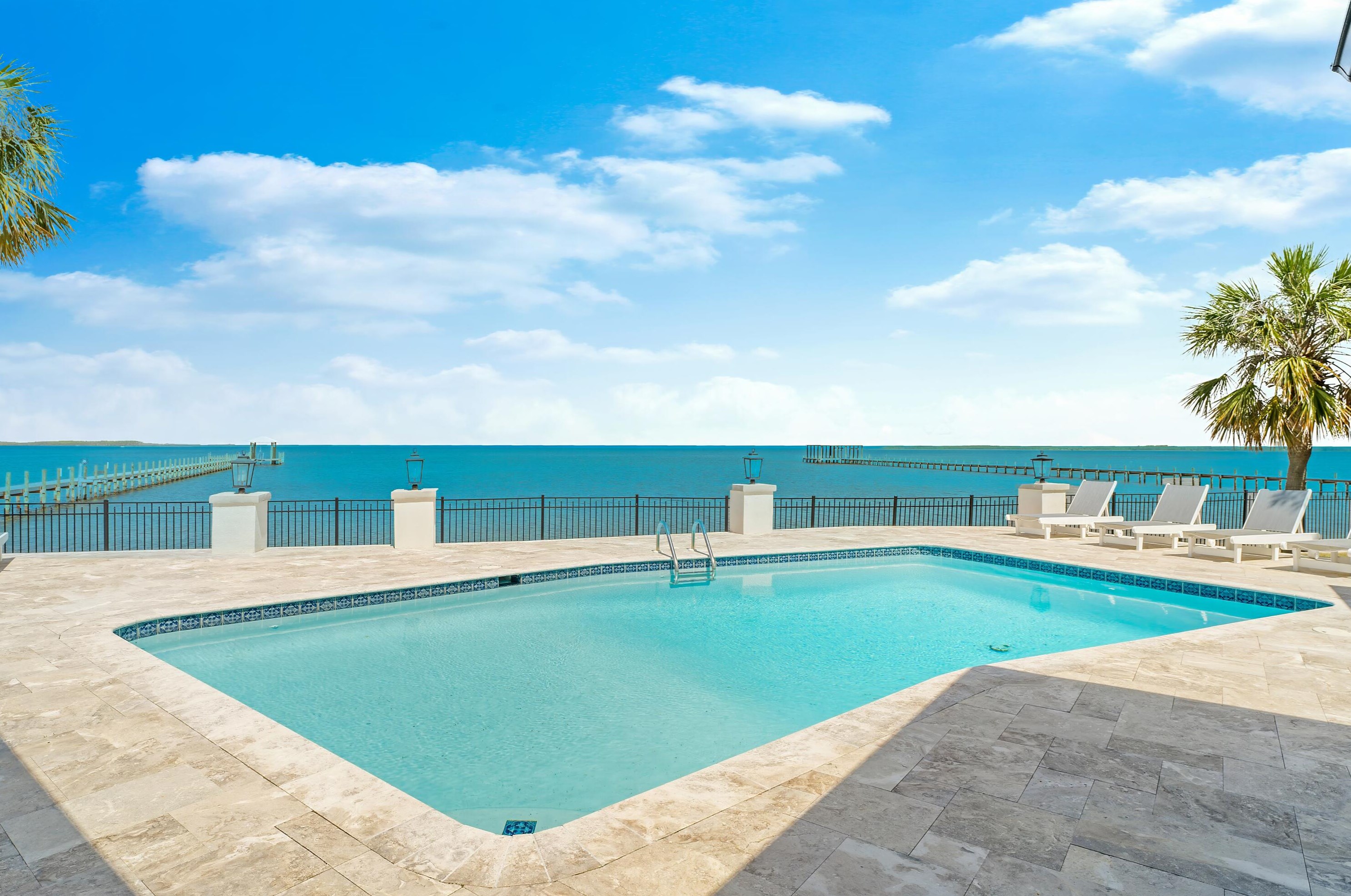 3301 Harbour Pl, Panama City FL 32405-1638 exterior