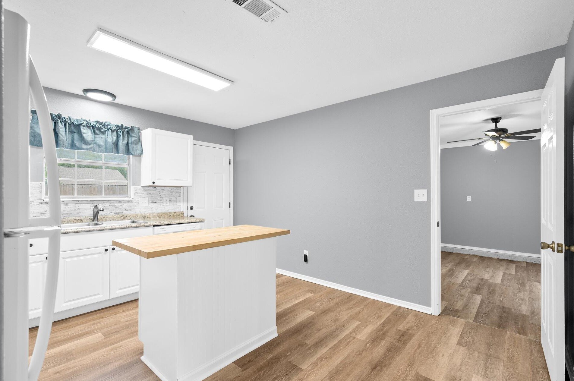 6540 Hunter St, Milton FL  32570-3216 exterior