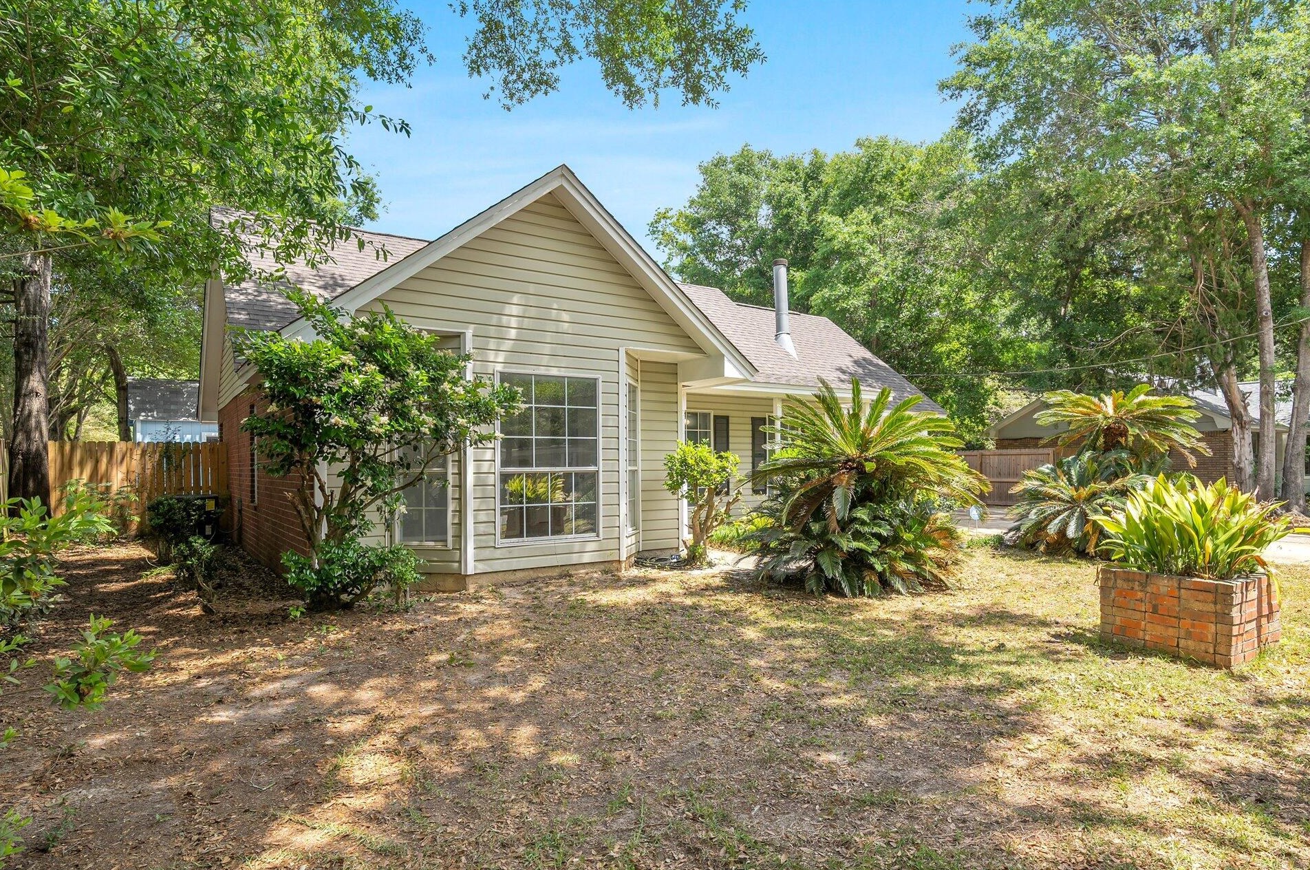 6540 Hunter St, Milton FL  32570-3216 exterior