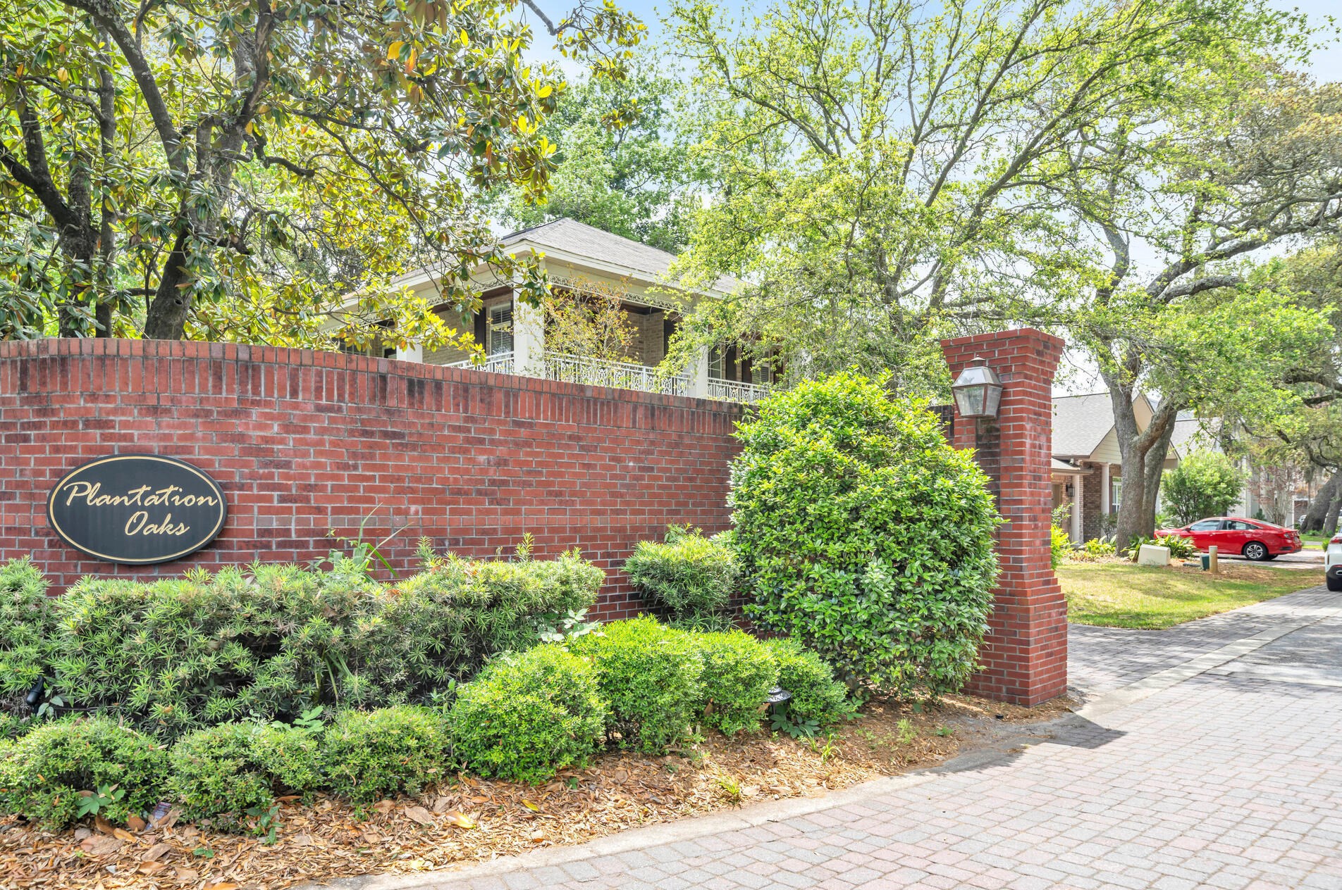 2 Plantation Oaks Dr, Mary Esther FL  32569-2902 exterior