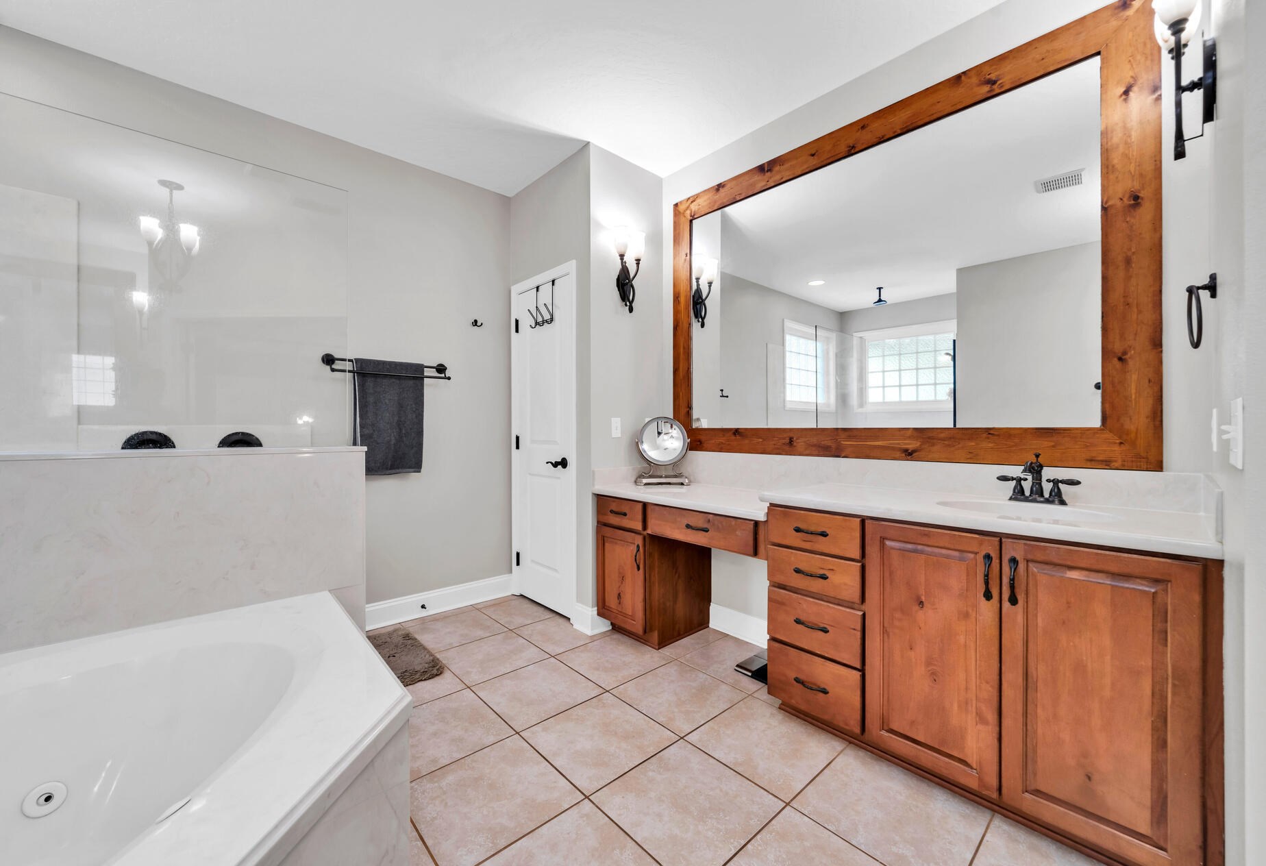 2 Plantation Oaks Dr, Mary Esther FL  32569-2902 exterior