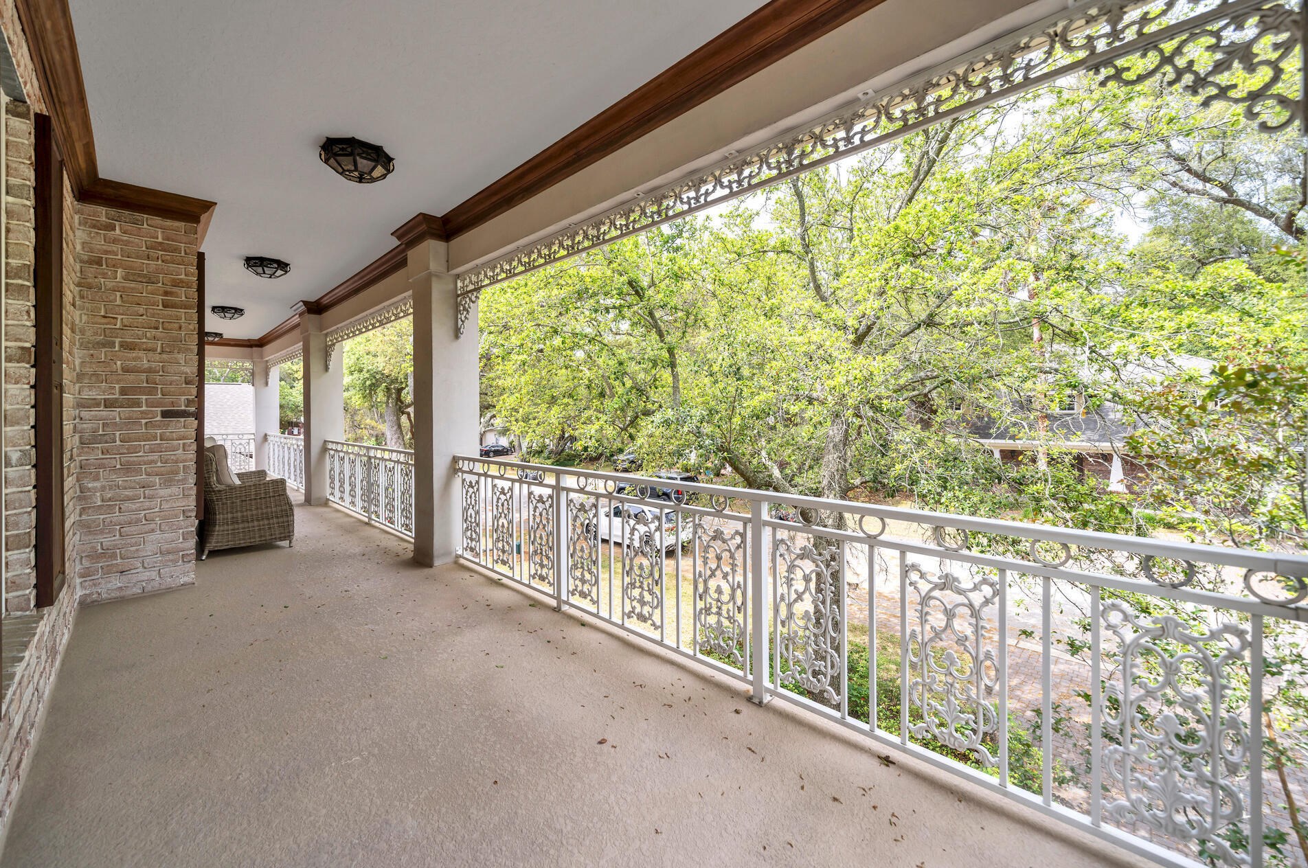 2 Plantation Oaks Dr, Mary Esther FL  32569-2902 exterior