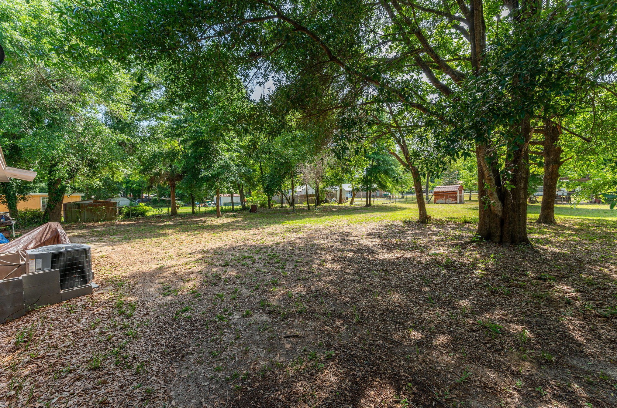 1215 Pinewood Ln, Crestview FL  32539-8509 exterior