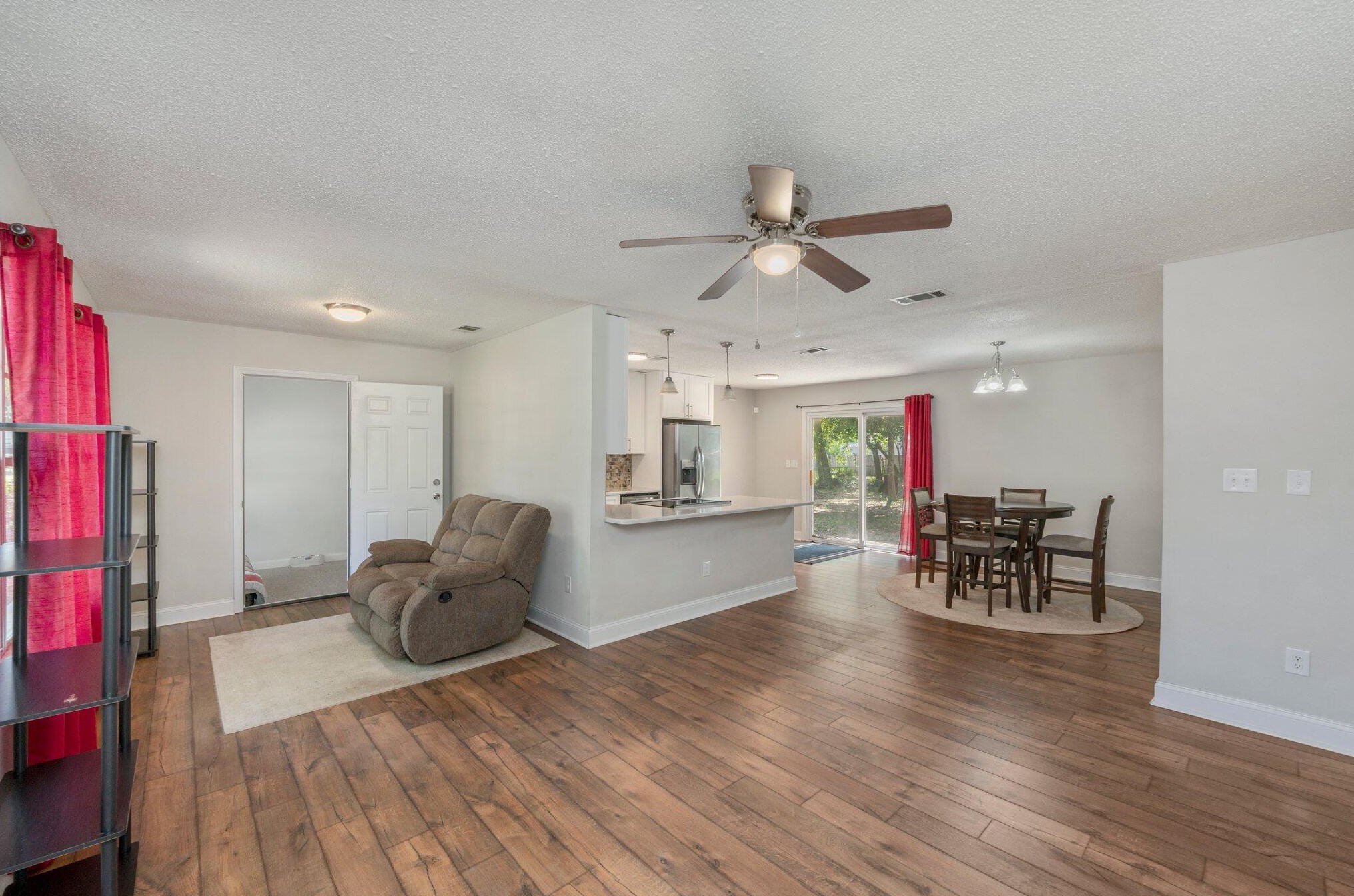 1215 Pinewood Ln, Crestview FL  32539-8509 exterior
