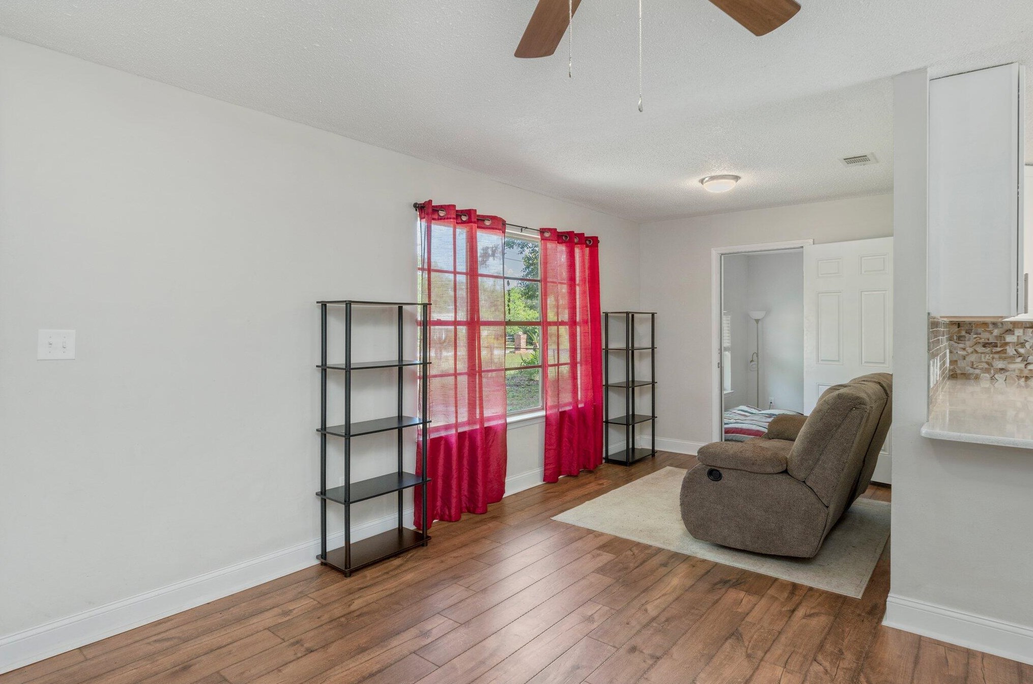 1215 Pinewood Ln, Crestview FL  32539-8509 exterior