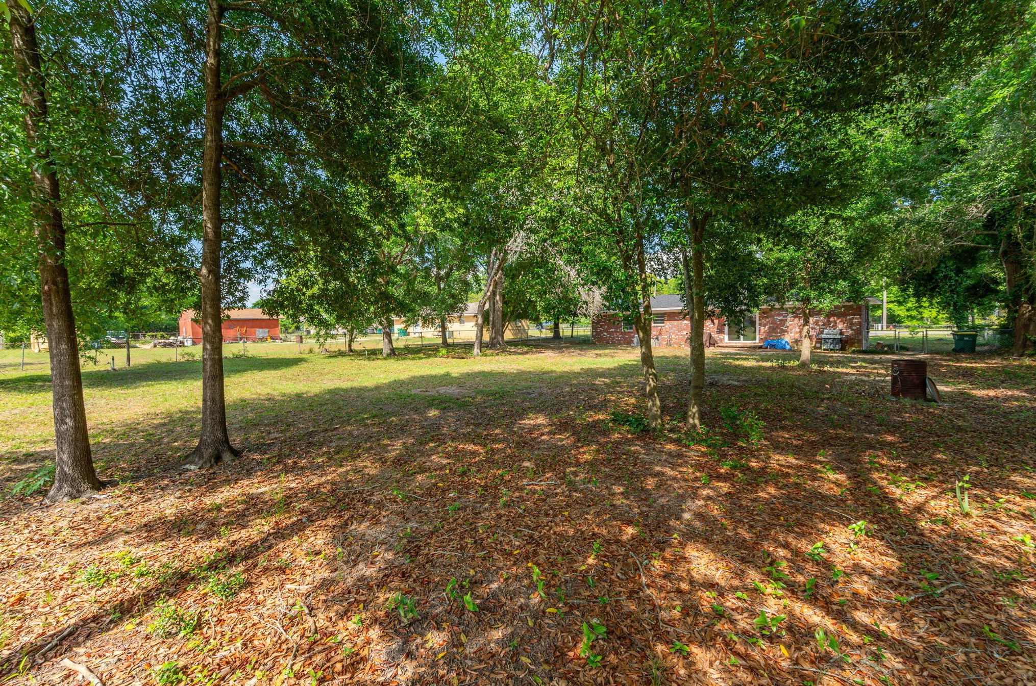 1215 Pinewood Ln, Crestview FL  32539-8509 exterior