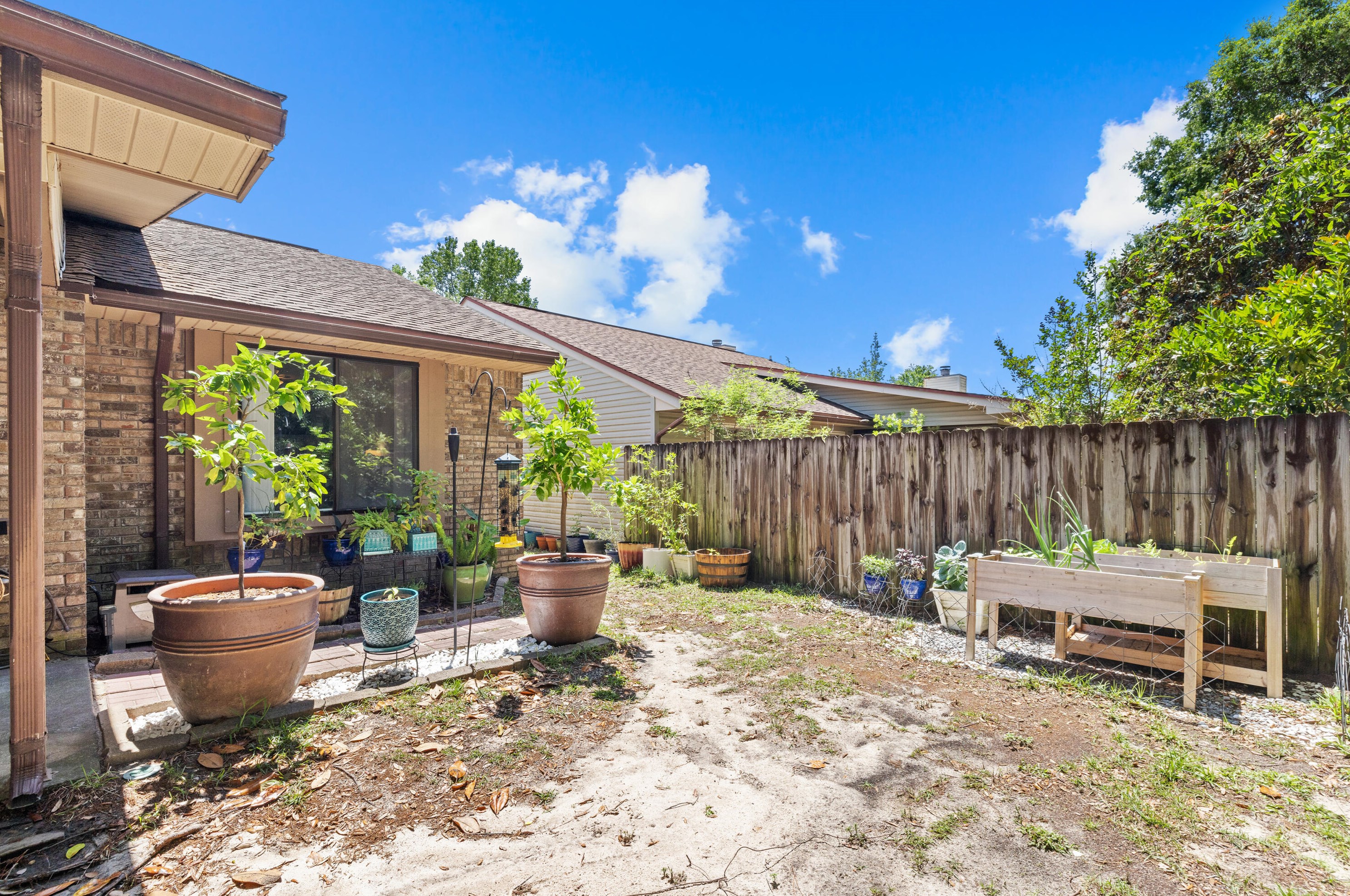 353 Evergreen Ave, Niceville FL  32578-1129 exterior
