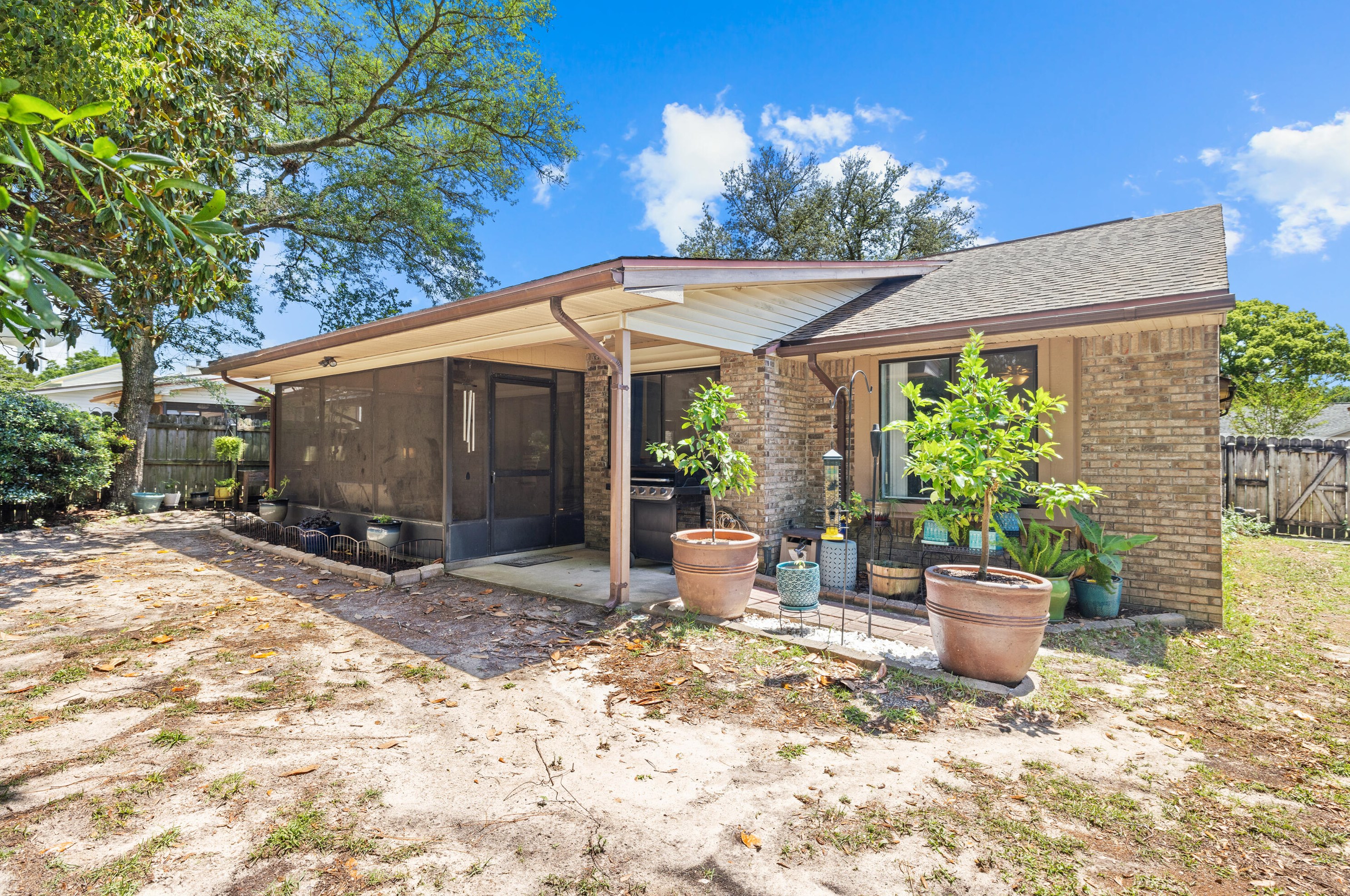 353 Evergreen Ave, Niceville FL  32578-1129 exterior