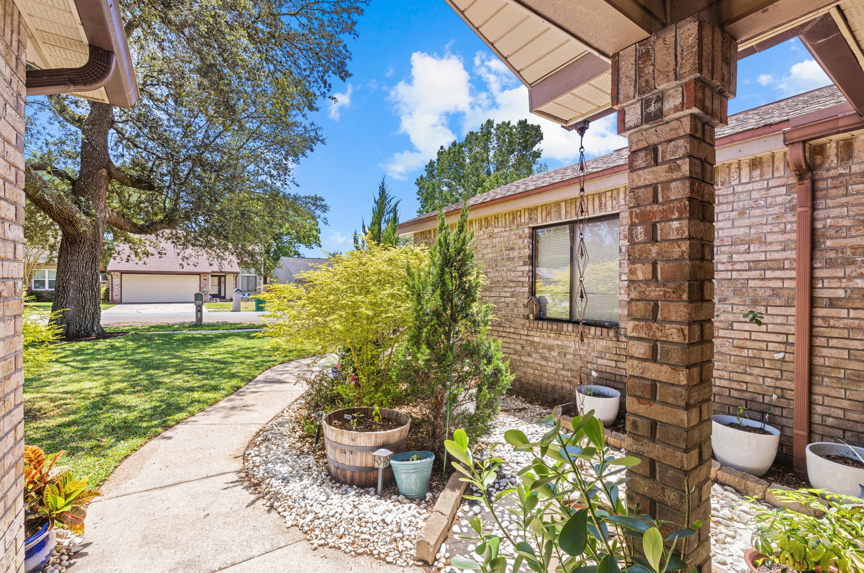353 Evergreen Ave, Niceville FL  32578-1129 exterior