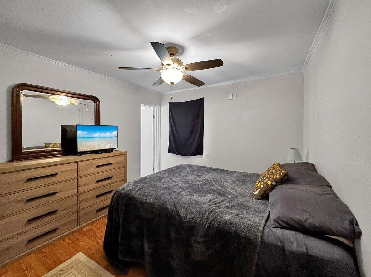 1347 Continental Dr, Pensacola FL 32506-3678 exterior