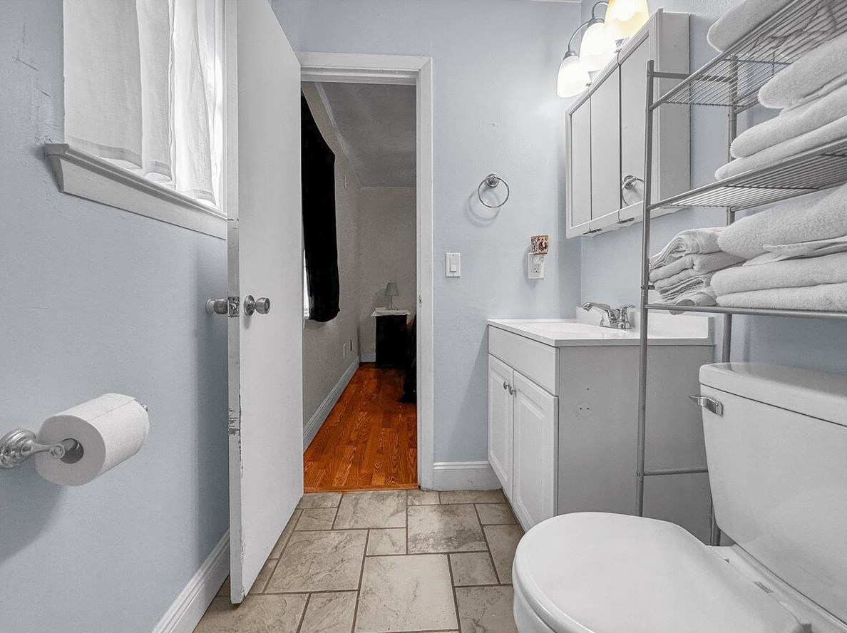 1347 Continental Dr, Pensacola FL 32506-3678 exterior