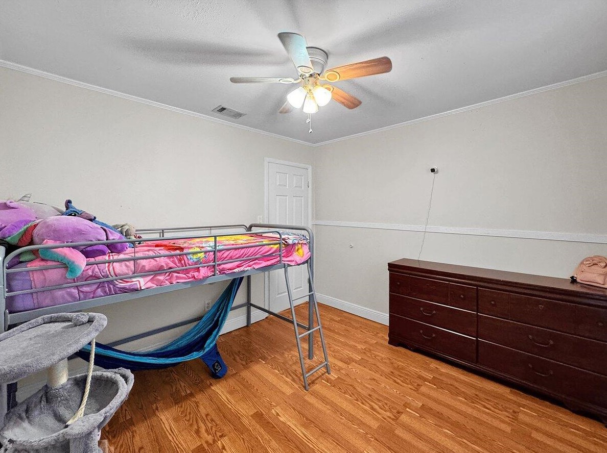 1347 Continental Dr, Pensacola FL 32506-3678 exterior