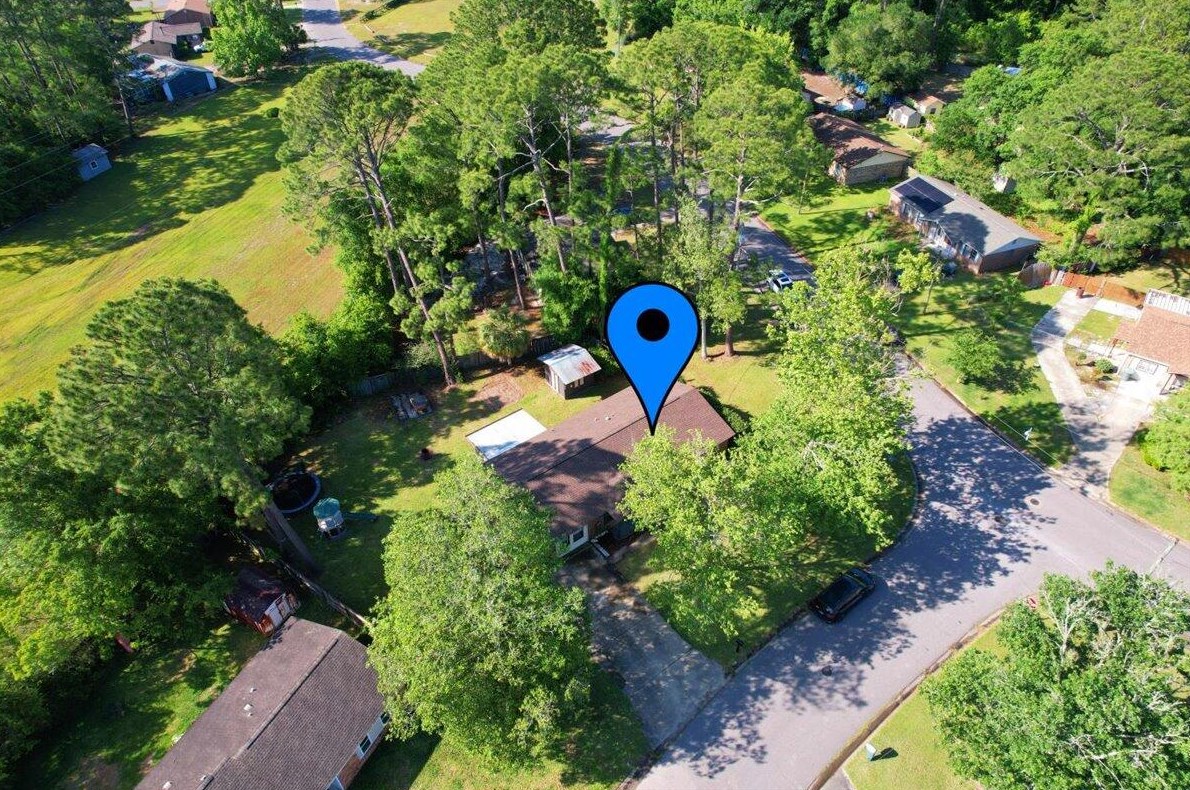 1347 Continental Dr, Pensacola FL 32506-3678 exterior