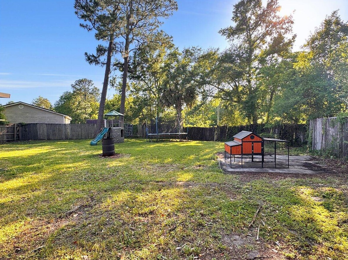 1347 Continental Dr, Pensacola FL 32506-3678 exterior