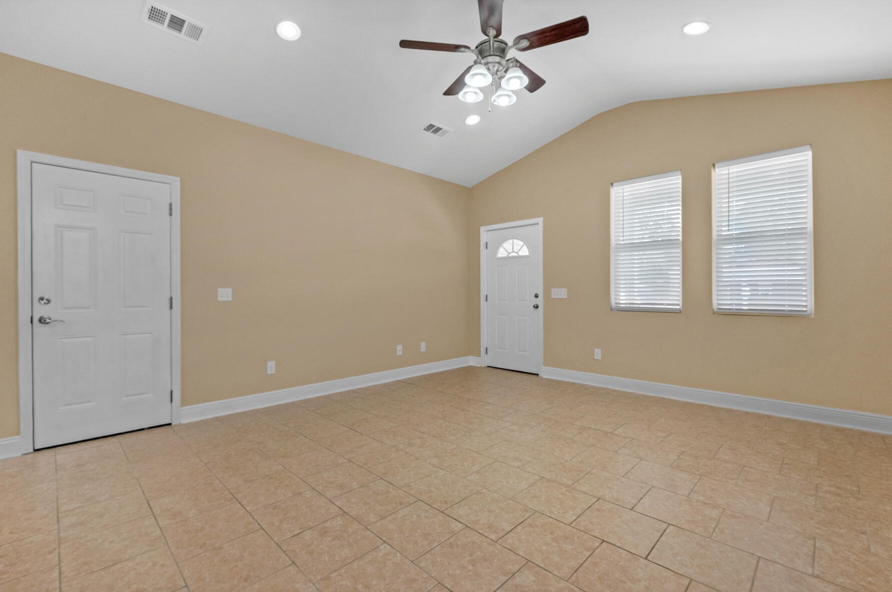 38 Virginia Ct, Niceville FL  32578-8230 exterior