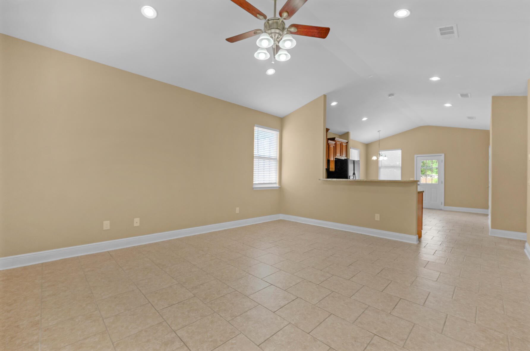 38 Virginia Ct, Niceville FL  32578-8230 exterior