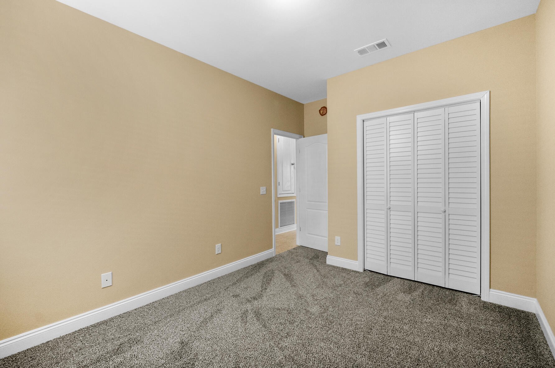 38 Virginia Ct, Niceville FL  32578-8230 exterior