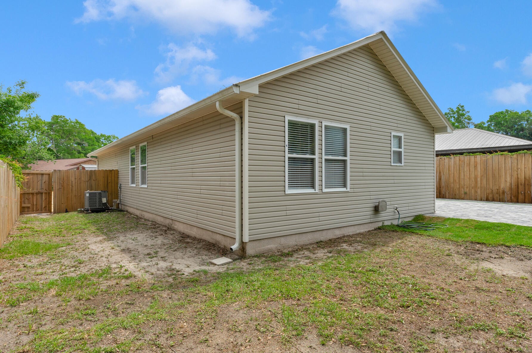 38 Virginia Ct, Niceville FL  32578-8230 exterior