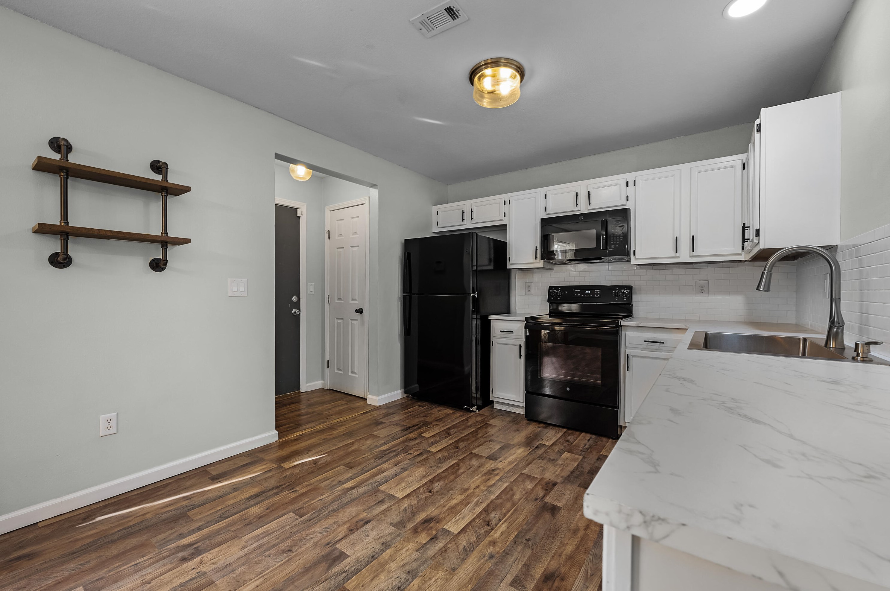 386 Riverchase Blvd, Crestview FL  32536-4297 exterior