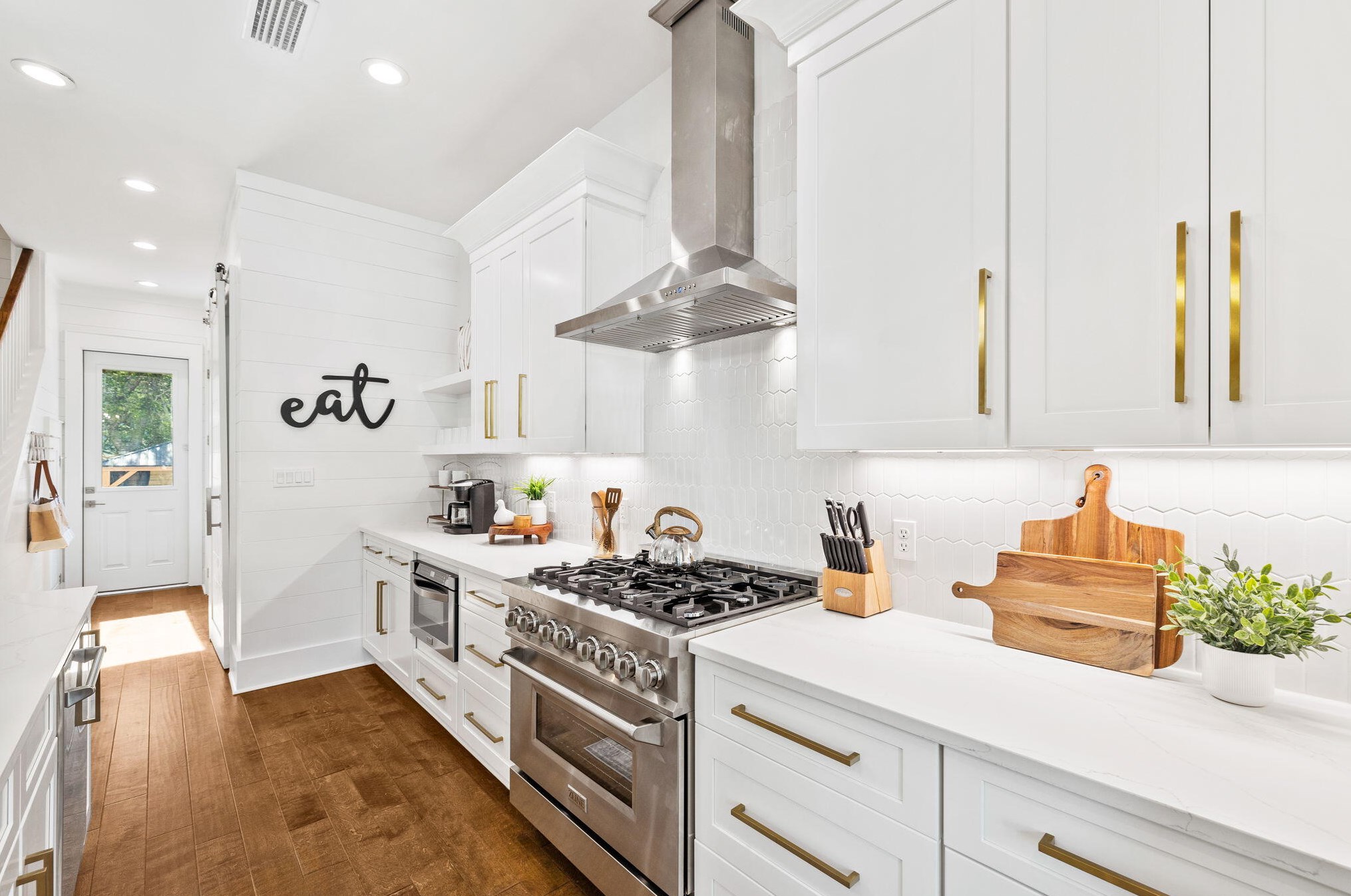 96 Dalton Dr, Santa Rosa Beach FL  32459-6626 exterior