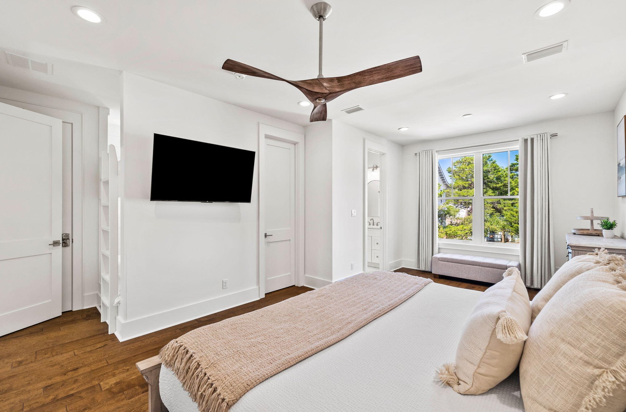 96 Dalton Dr, Santa Rosa Beach FL  32459-6626 exterior