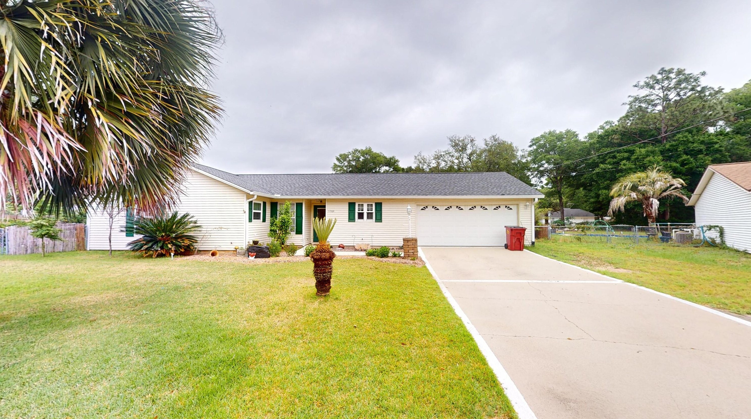 5709 Bentley Cir, Milton FL  32570-8726 exterior