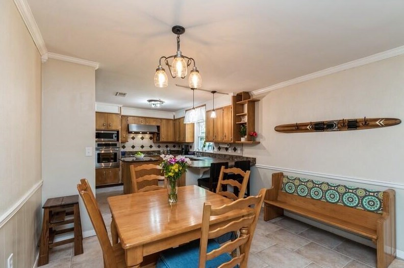 14 Cambridge Ave, Fort Walton Beach FL  32547-1725 exterior