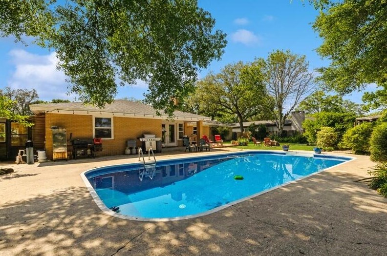 14 Cambridge Ave, Fort Walton Beach FL  32547-1725 exterior