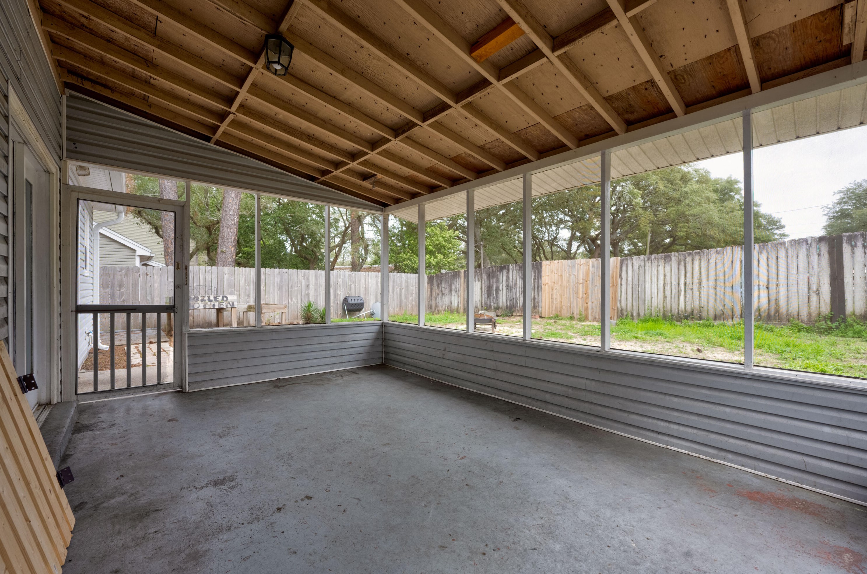 621 Lloyd St, Fort Walton Beach FL 32547-7121 exterior