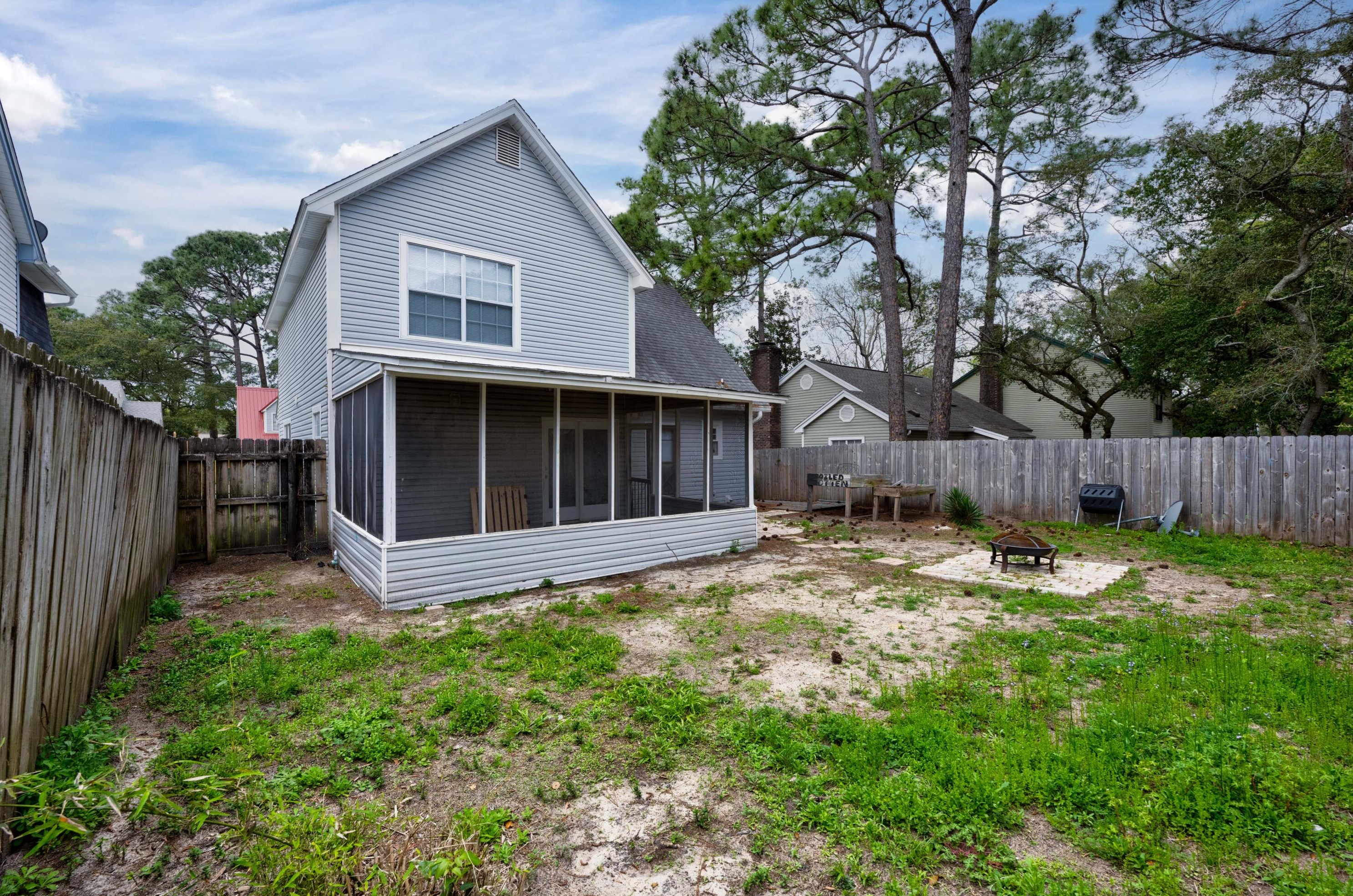 621 Lloyd St, Fort Walton Beach FL 32547-7121 exterior