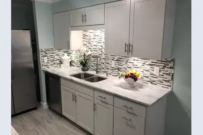 209 W Miracle Strip Parkway W #APT B202, Mary Esther, FL 32569 - Photo 3