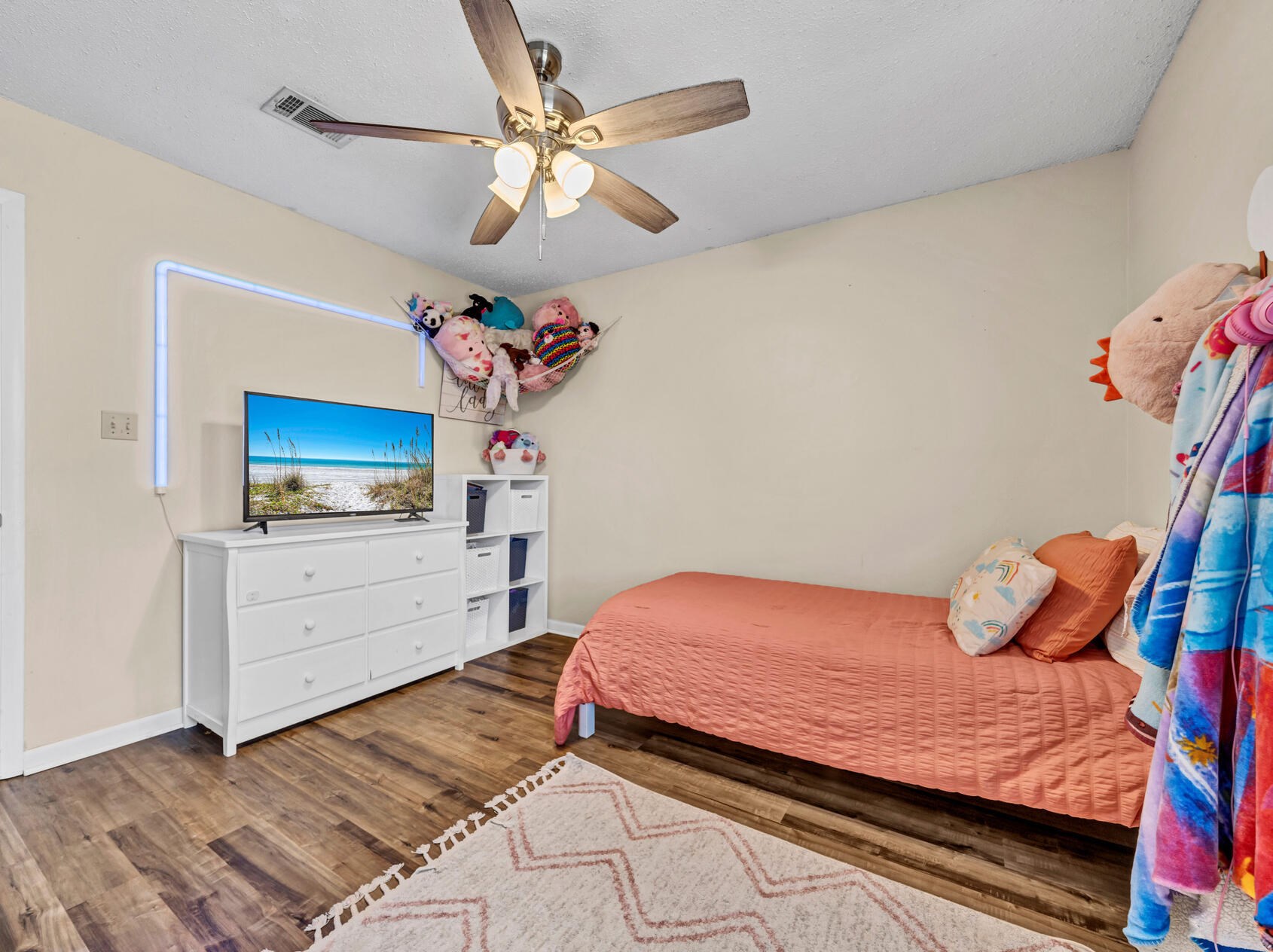 405 Rue Des Tours, Mary Esther FL  32569-2342 exterior