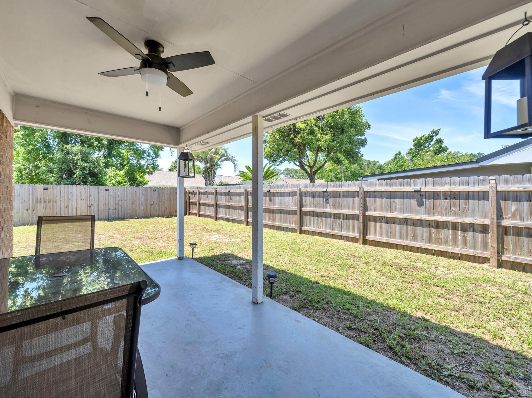 405 Rue Des Tours, Mary Esther FL  32569-2342 exterior
