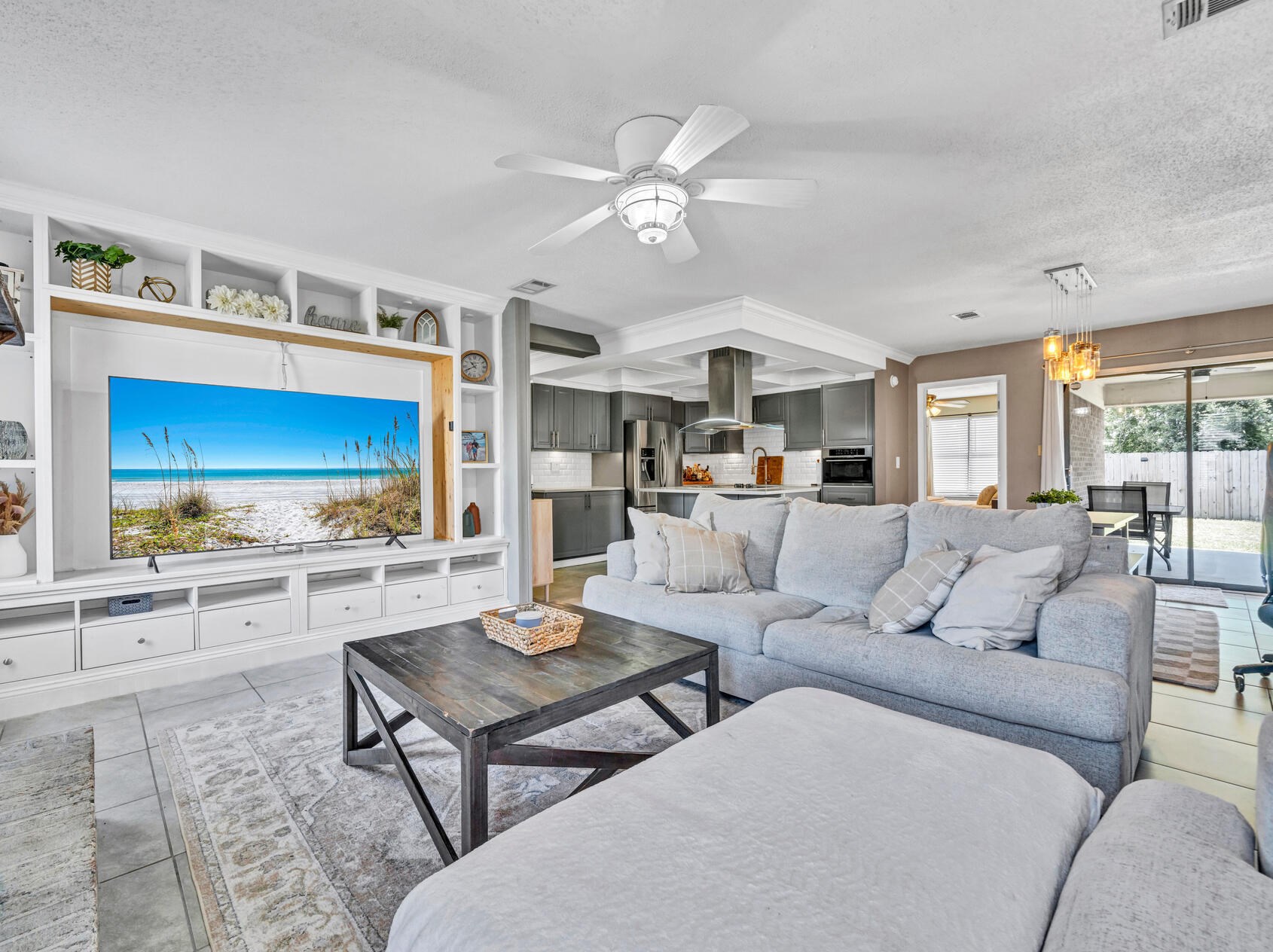 405 Rue Des Tours, Mary Esther FL  32569-2342 exterior