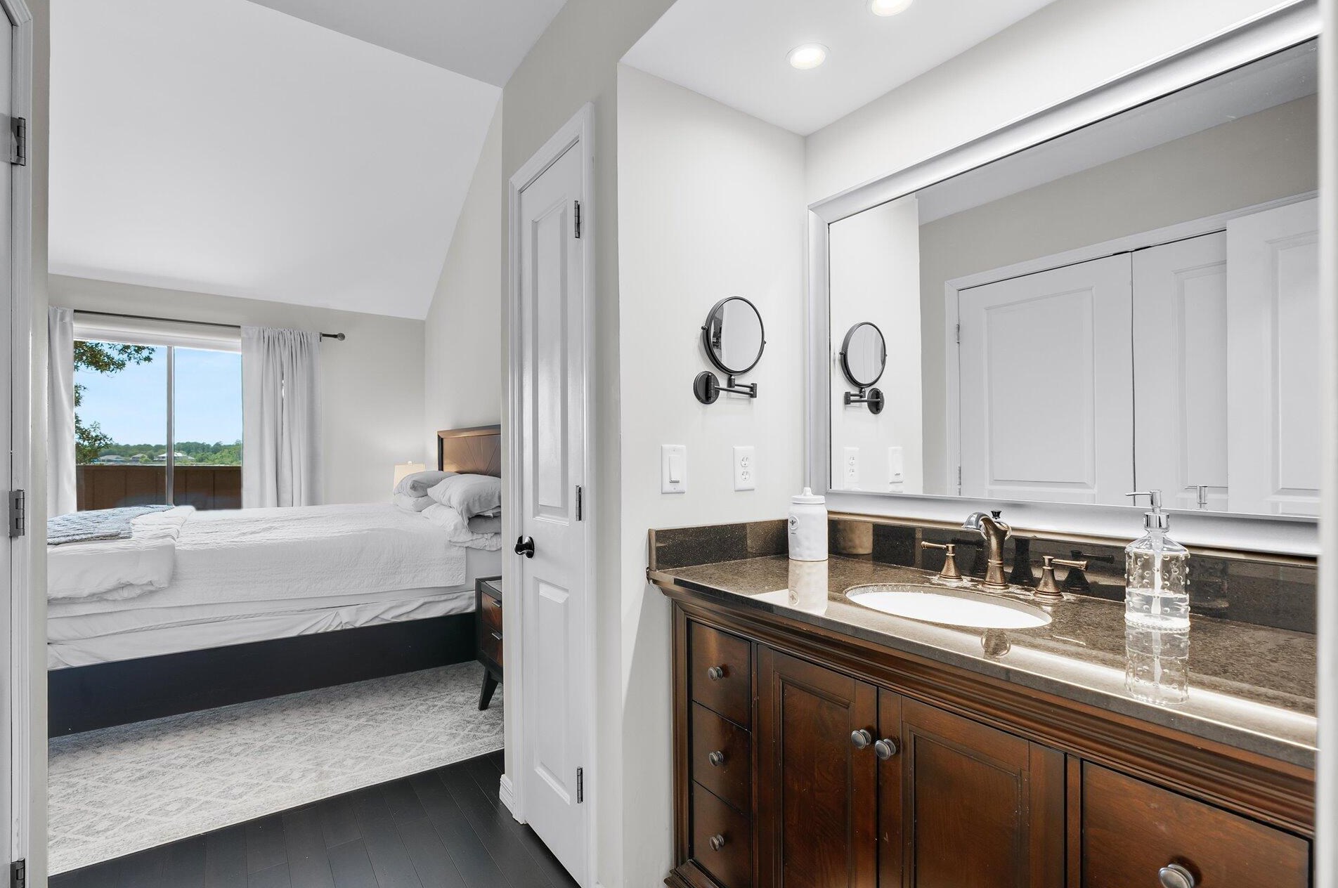 21 Marina Cv Dr, Niceville FL  32578-4422 exterior