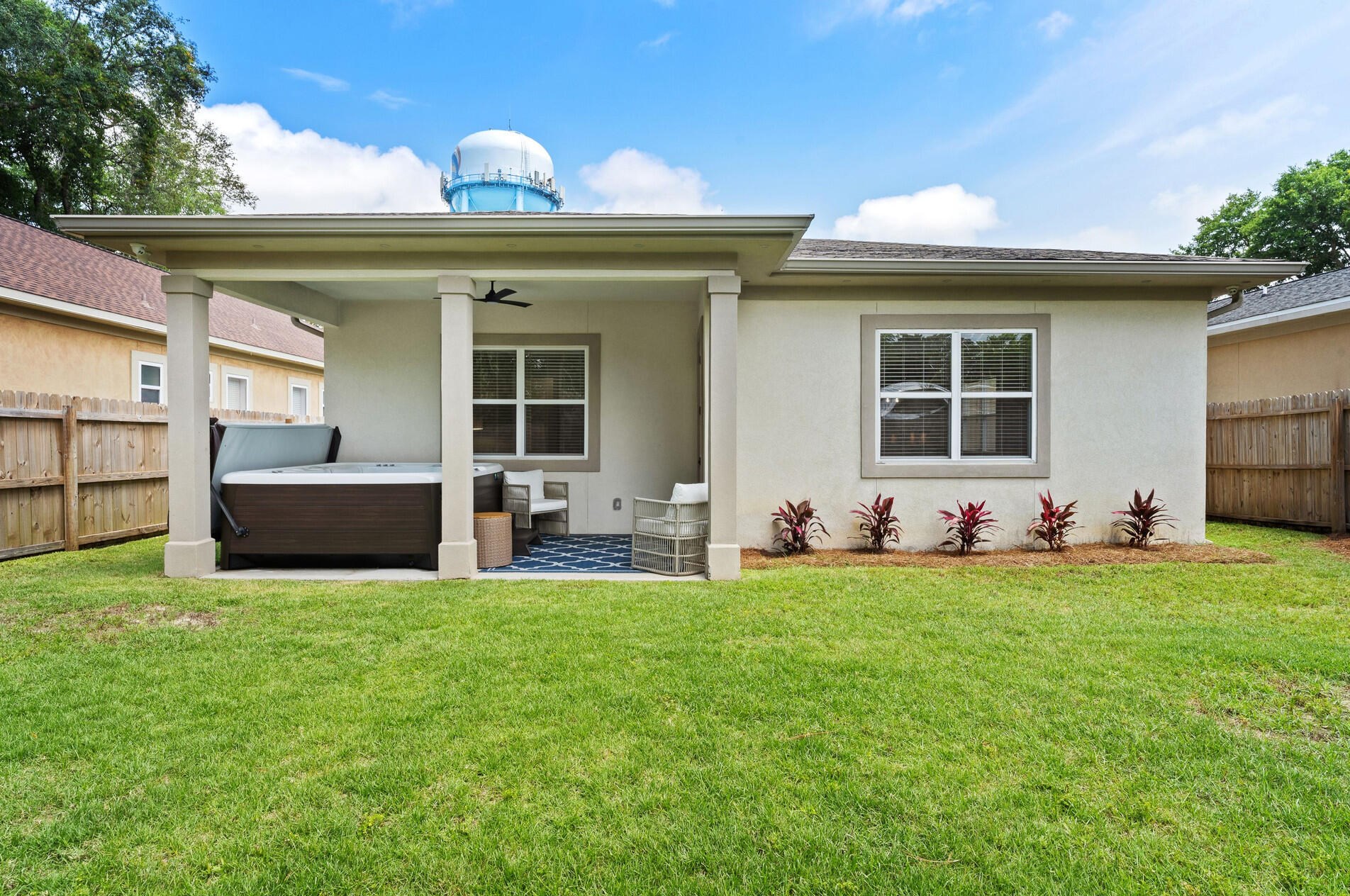 736 Kelly St, Destin FL 32541-1950 exterior