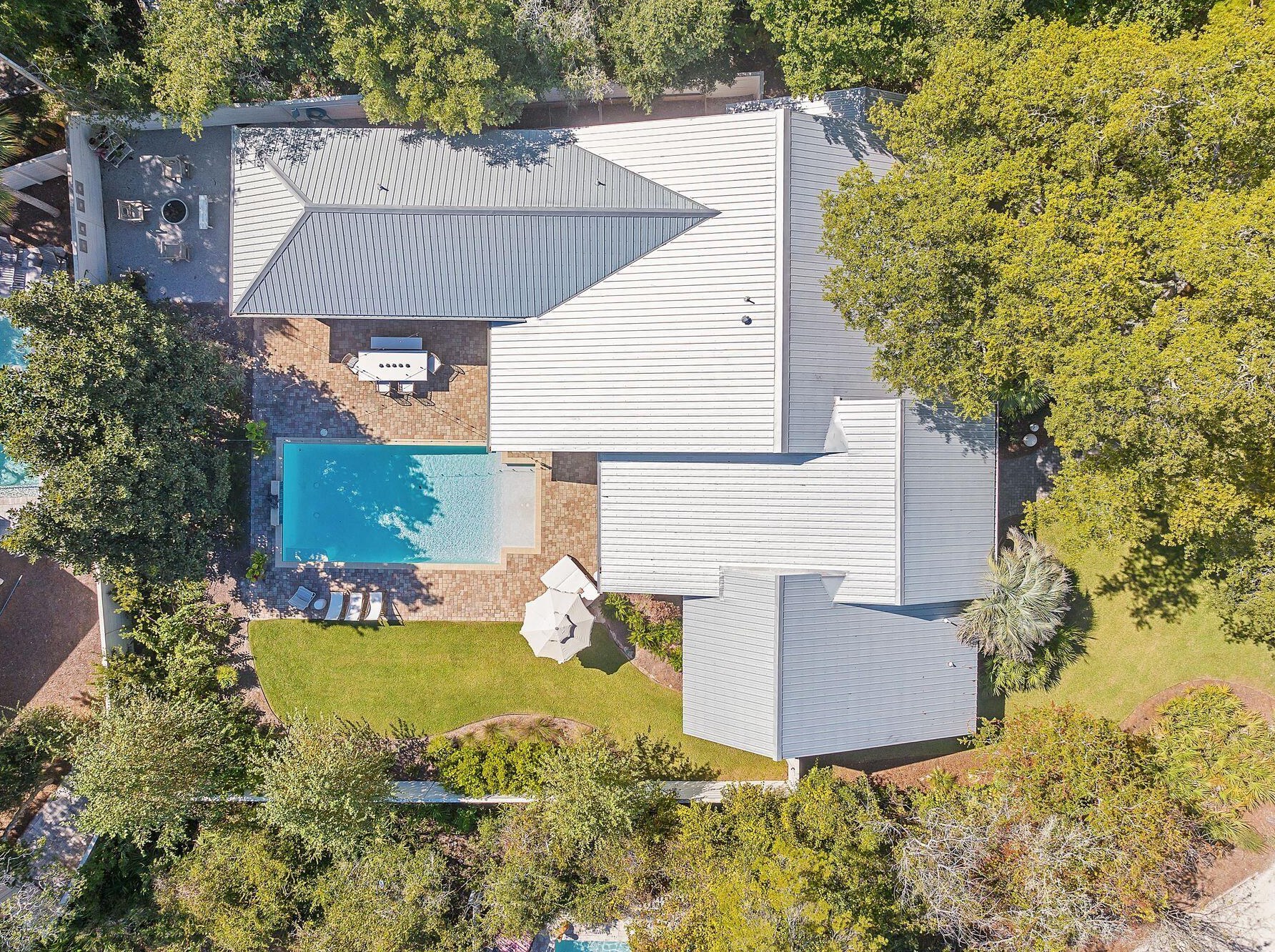 192 Dogwood St, Santa Rosa Beach FL  32459-6229 exterior