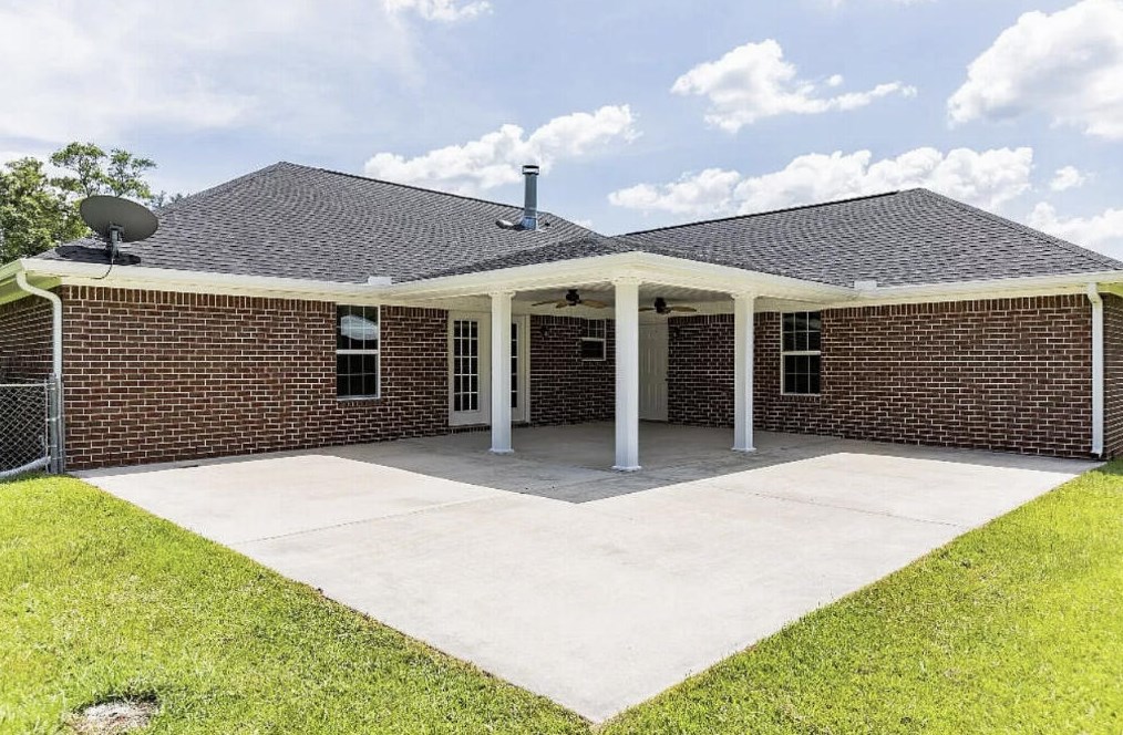 5636 Cottonwood Dr, Milton FL  32570-8390 exterior