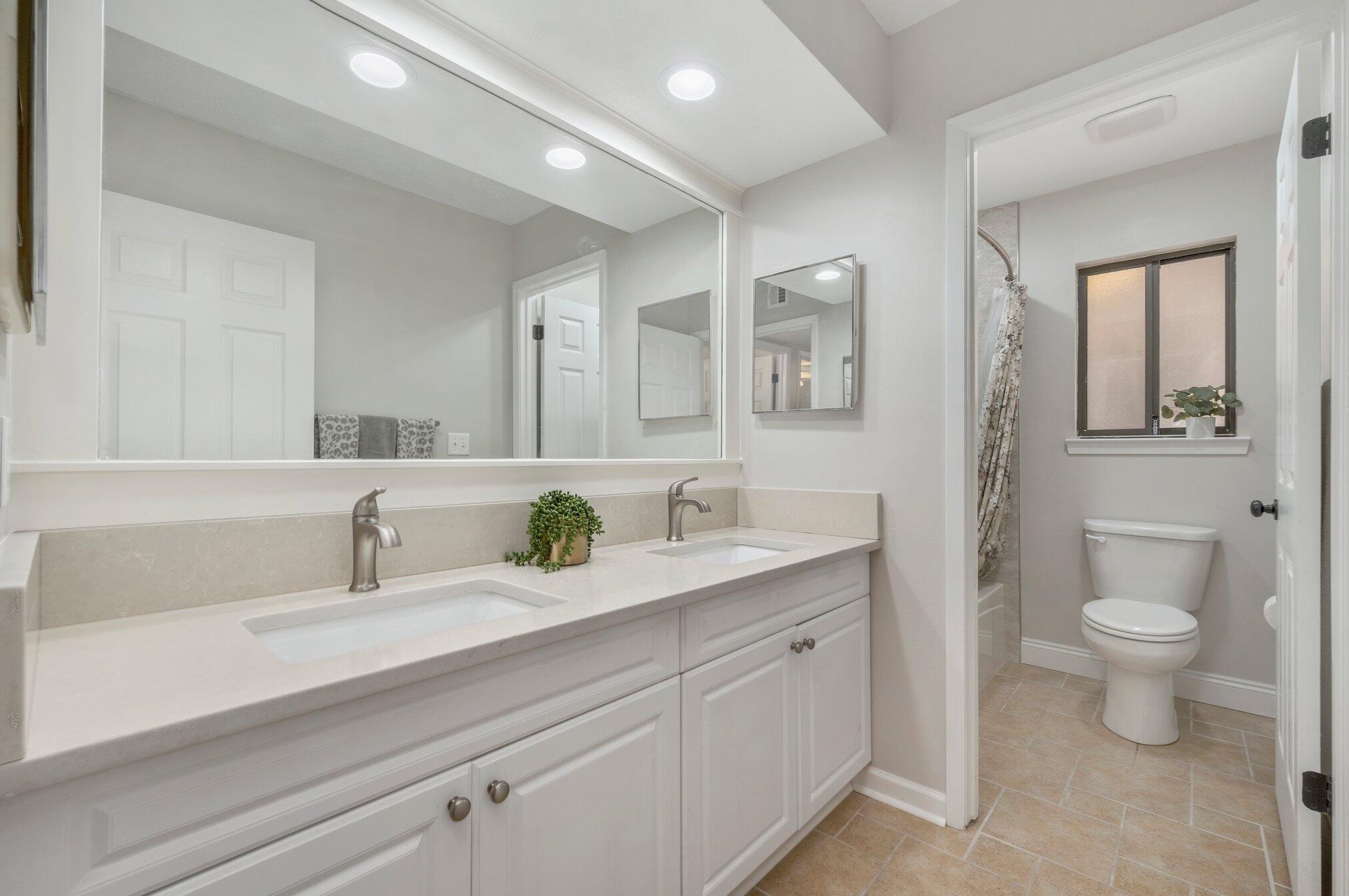 917 Lido Cir, Niceville FL  32578-4404 exterior