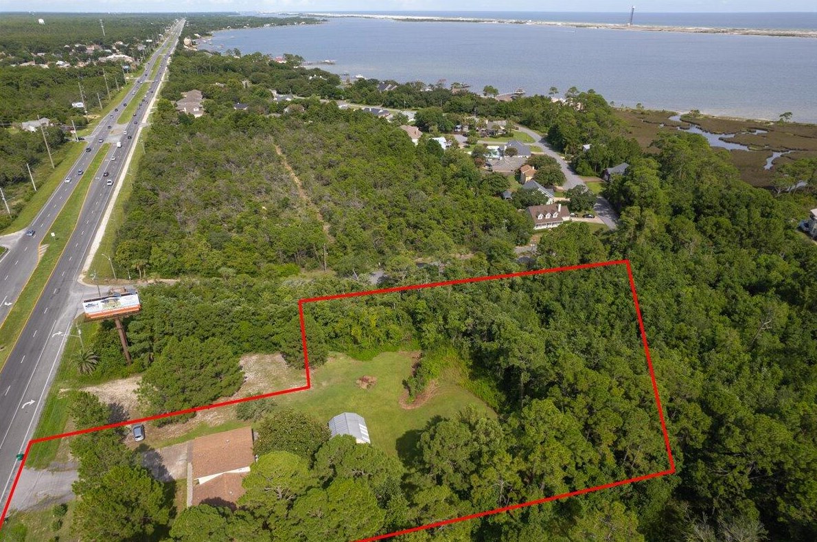 3049 Highway 98, Mary Esther FL  32569-1367 exterior