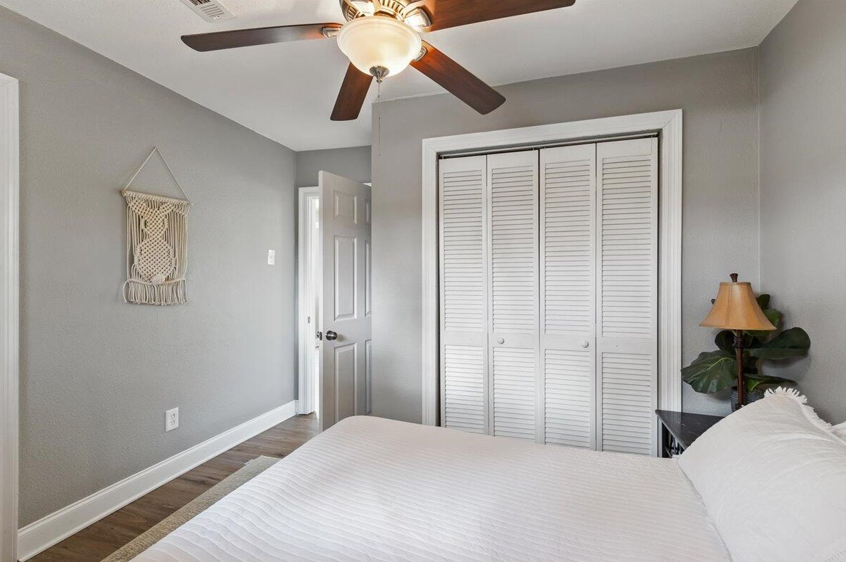 3049 Highway 98, Mary Esther FL  32569-1367 exterior