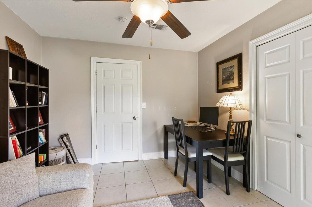 3049 Highway 98, Mary Esther FL  32569-1367 exterior