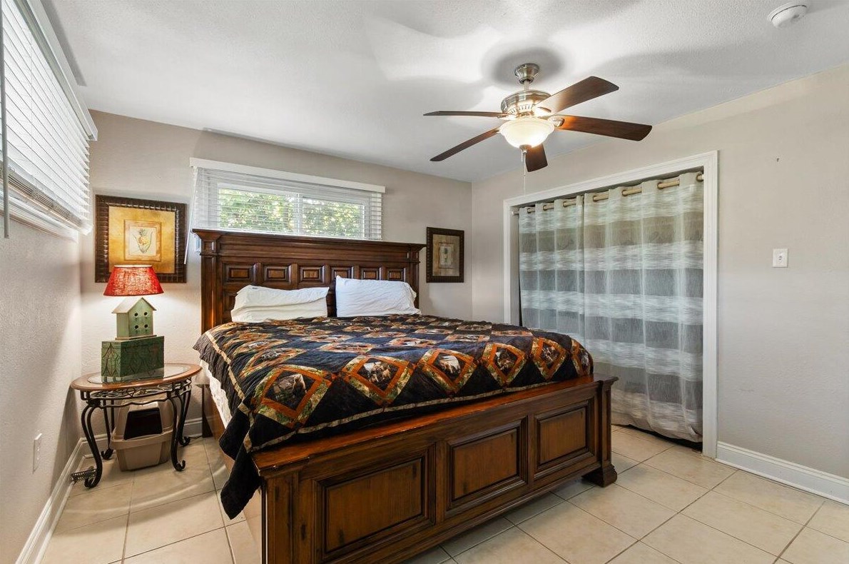 3049 Highway 98, Mary Esther FL  32569-1367 exterior