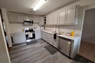 131 Phillips Dr, Crestview, FL 32536 - Photo 13