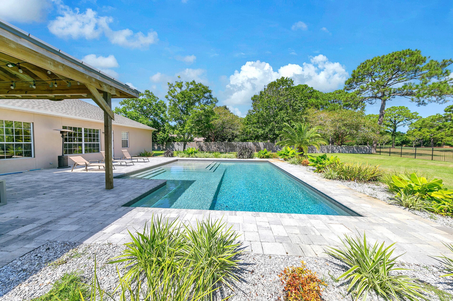 33 Country Clb Dr, Destin FL 32541-4403 exterior