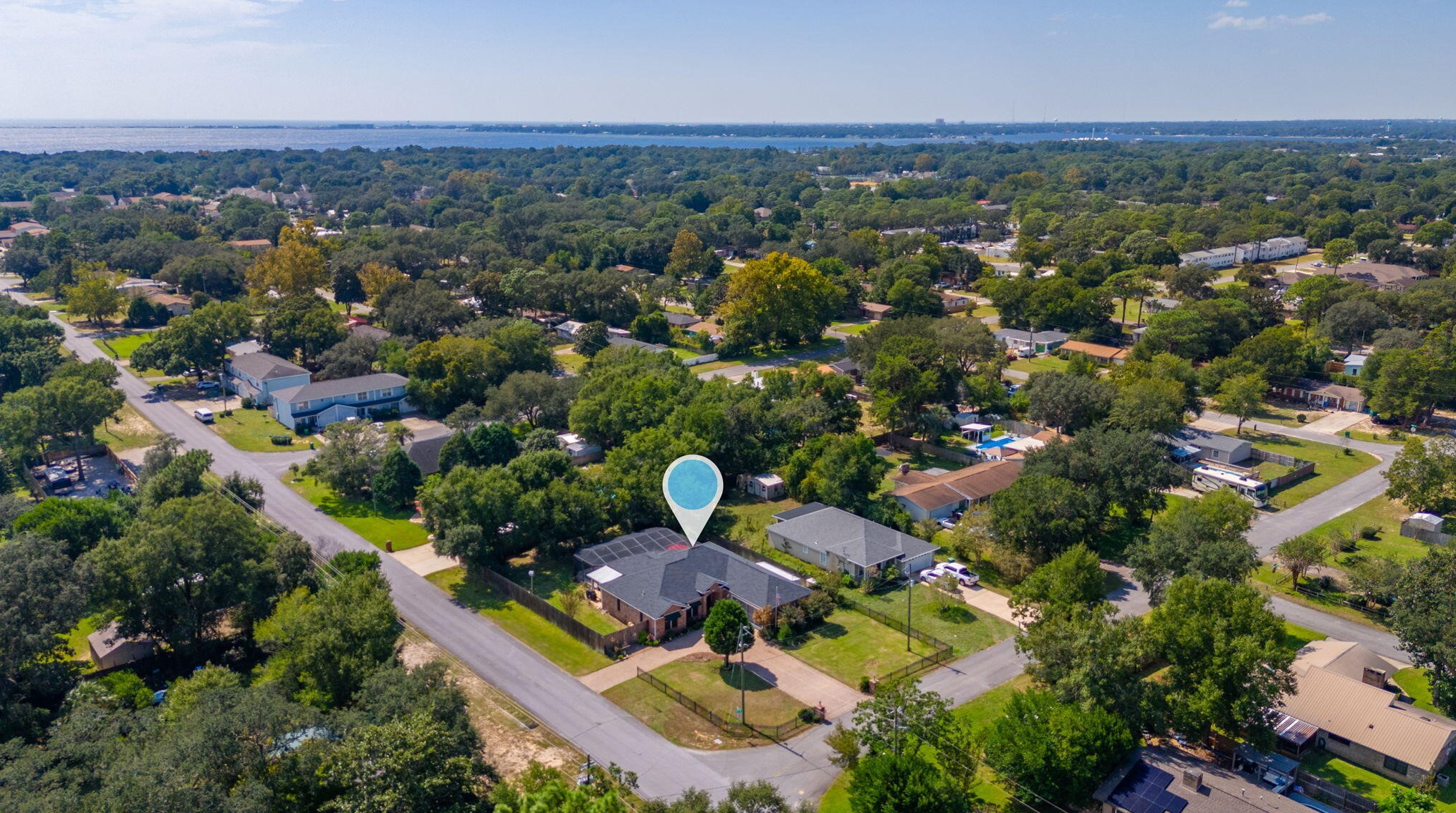 136 10th Ave, Shalimar FL  32579-1507 exterior