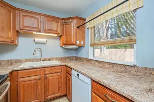 4 7th St, Shalimar, FL 32579 - Photo 7