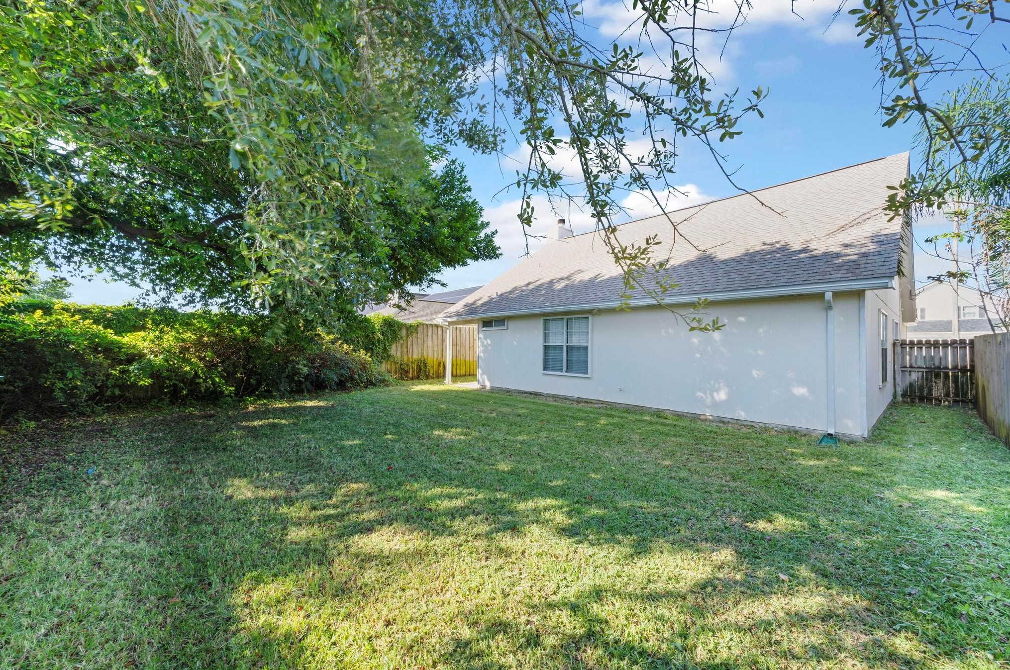 483 Sandy Rdg Cir, Mary Esther FL  32569-2113 exterior