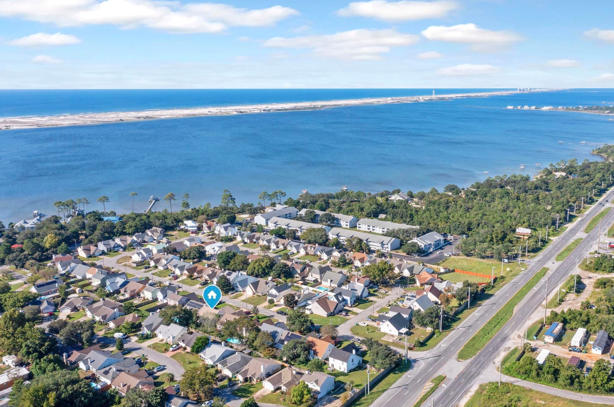 483 Sandy Rdg Cir, Mary Esther FL  32569-2113 exterior