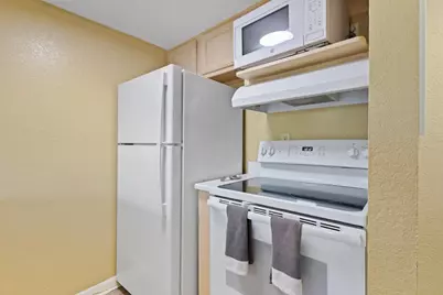 790 Santa Rosa Boulevard #206, Fort Walton Beach, FL 32548 - Photo 9